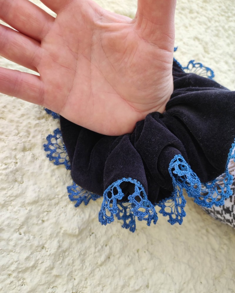SCRUNCHIE ΓΙΑ ΤΑ ΜΑΛΛΙΑ ΒΕΛΟΥΔΟ ΜΕ ΤΑΝΤΕΛΑ ΠΛΕΚΤΗ ΜΕ ΤΟ ΒΕΛΟΝΑΚΙ