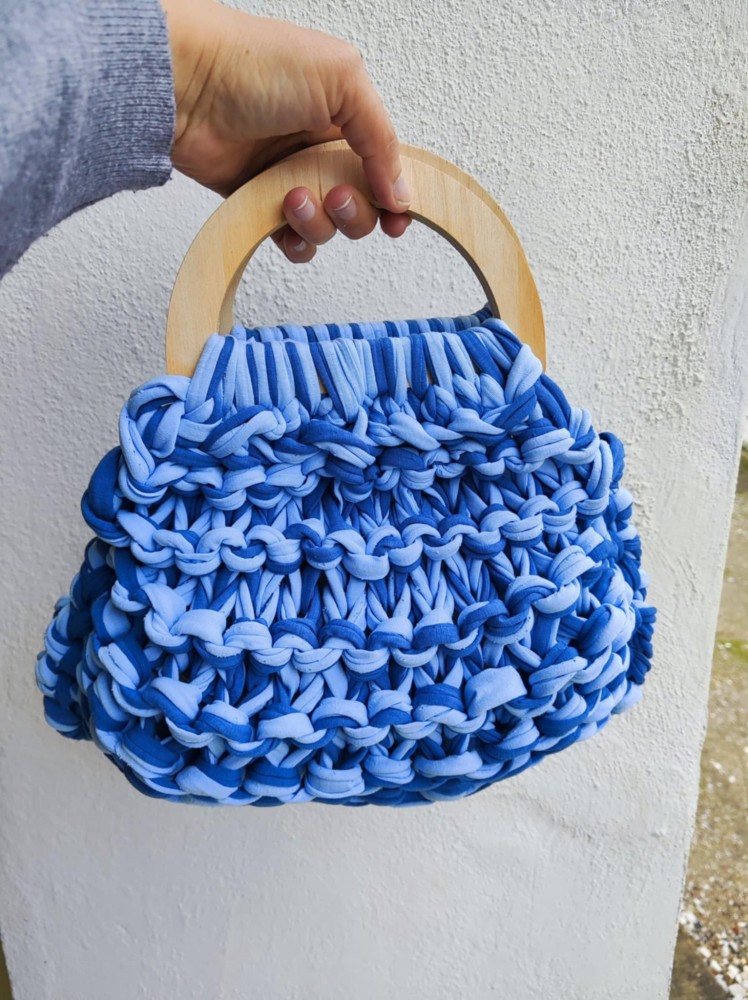 ΤΣΑΝΤΑ ΠΛΕΧΤΗ ΚΥΜΑΤΑ