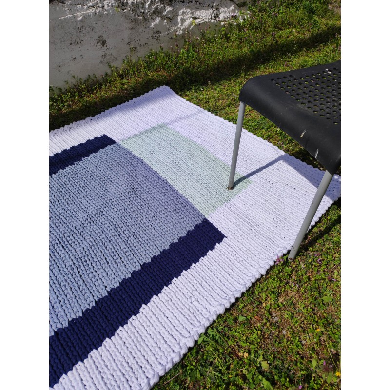 ΟΡΘΟΓΩΝΙΟ ΑΣΠΡΟ ΧΑΛΙ ΜΕ ΣΧΕΔΙΑ ΣΕ ΜΠΛΕ